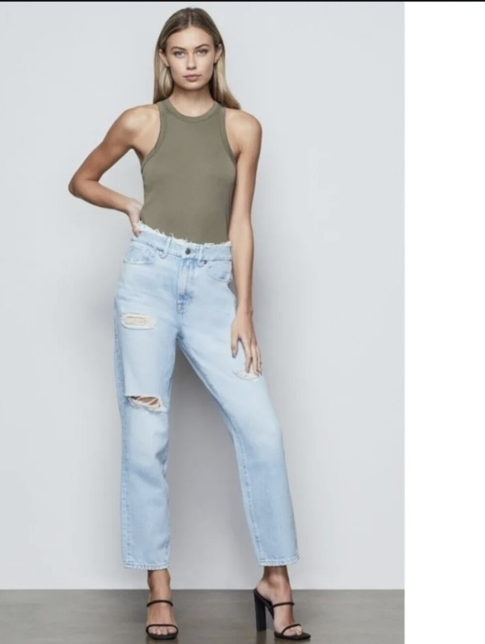 Good American Good Vintage Straight Leg Light Wash Distressed Jeans Size 27